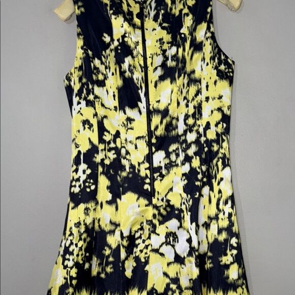 Taylor Black and Yellow Sleeveless Midi Sundress - Picture 9 of 11